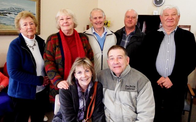  Voor sit Mickey en dr Bobo van Zyl, met vlnr agter Hermine Groenewald, Francia van Dyk, Hennie Lochner, Len Olivier en Wollie Jacobs